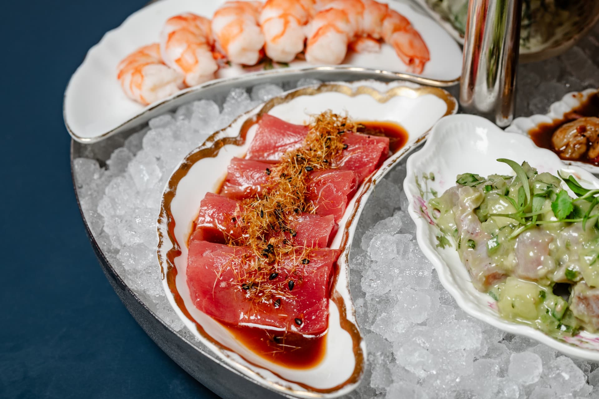 Tuna sashimi on ice