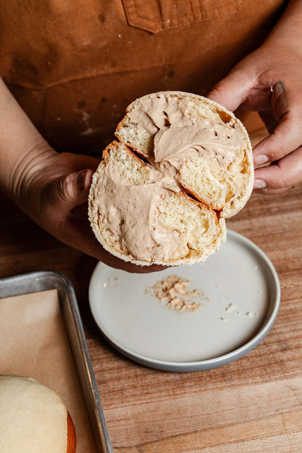 Concha filled with cinnamon cream